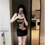 Đầm 2 dây ôm body ngắn in hình báo hồng , chất thun zip lụa
