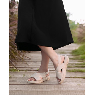 GIÀY SANDAL NỮ SIÊU NHẸ QUAI CHÉO THỜI TRANG – ÊM CHÂN, DỄ DI CHUYỂN  D4817