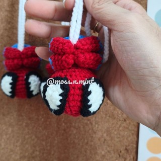 - SẴN - MÓC KHOÁ LEN handmade Người nhện Spiderman đu dây