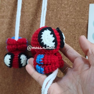 - SẴN - MÓC KHOÁ LEN handmade Người nhện Spiderman đu dây