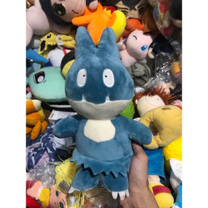 Gấu 2hand thú nhồi bông Pokémon Munchlax với lớp vỏ màu xanh dương đặc trưng và phần bụng màu kem.