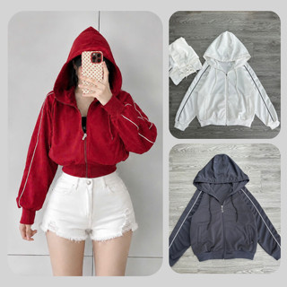 Áo khoác nữ tay dài kèm mũ sọc trắng kéo dài 2 bên cánh tay chất poly mềm mát xinh xắn trẻ trung có bigsize KHOAC10