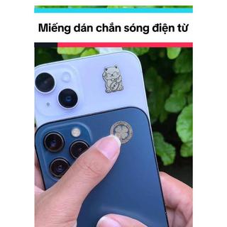 Chip dán chắn sóng điện từ ngăn bức xạ điện thoại màu cỏ 4 lá