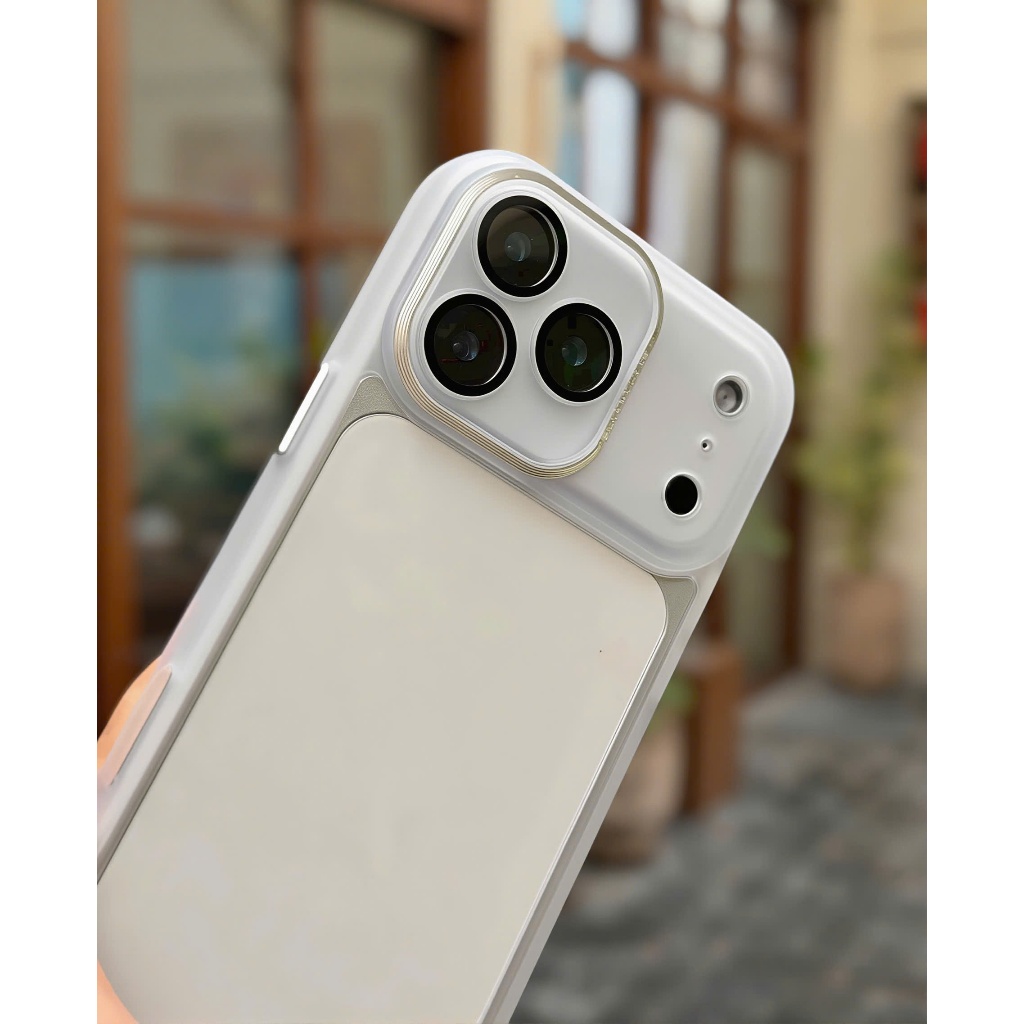 Ốp X&M Skin Touch lưng cứng trong suốt viền silicon dẻo chống sốc bảo vệ camera dành cho iphone 17/16/15/14/pro/max