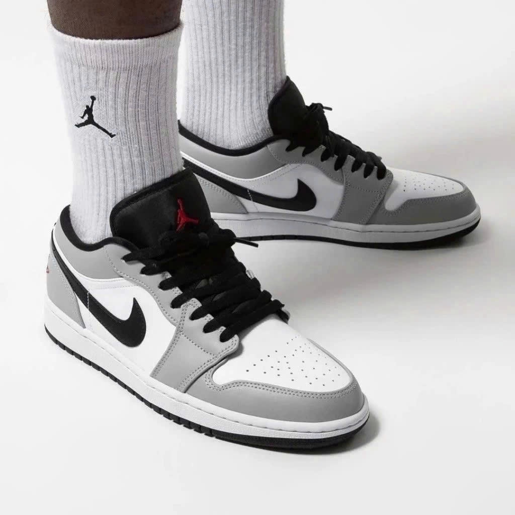 Giày JD1 Low Nam Nữ, Giày _Jordan Cổ Thấp Đủ Màu Cực HOT Dễ Phối Đồ Full Box Size 36-44(Tăng 1 Size)
