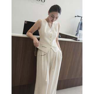 Set 3 chi tiết lẻ Blazer cộc tay & Áo gile  & Quần cạp liền kèm dây đai HAGOO [S9071]