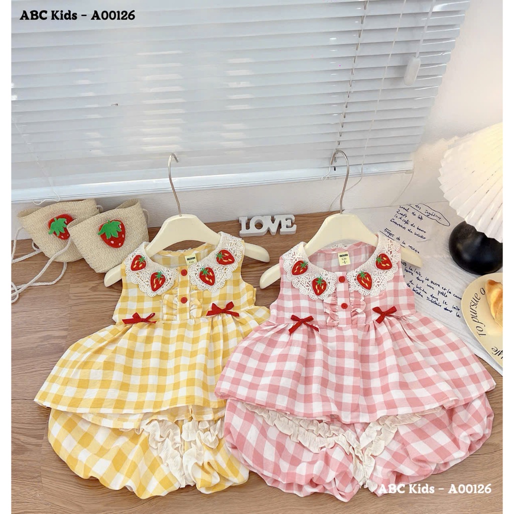 Váy Caro Sát Nách Bé Gái (Tặng Túi Dâu) Bộ Hè Caro Phối Ren Họa Tiết Dâu Tây 10-30kg Cho Bé Gái BR15