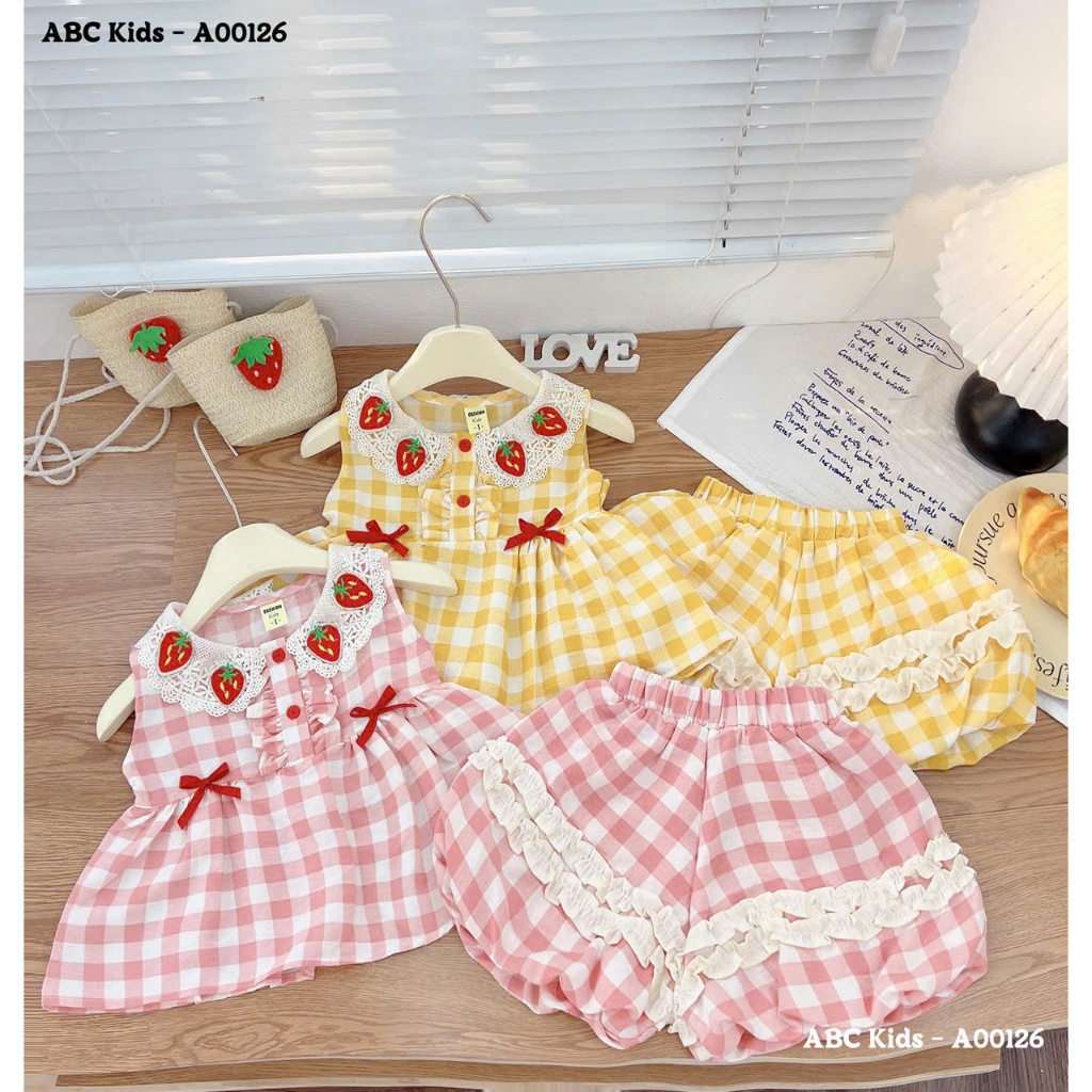 Váy Caro Sát Nách Bé Gái (Tặng Túi Dâu) Bộ Hè Caro Phối Ren Họa Tiết Dâu Tây 10-30kg Cho Bé Gái BR15