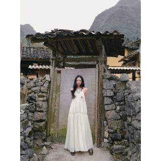 Váy maxi OLV cổ yếm hở lưng Cream Chiffon Halter Neck Tiered Maxi Dress phù hợp đi chơi đi biển