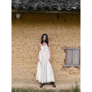 Đầm maxi OLV 2 dây White Cotton Strappy Gathered Maxi Dress phù hợp đi chơi đi biển