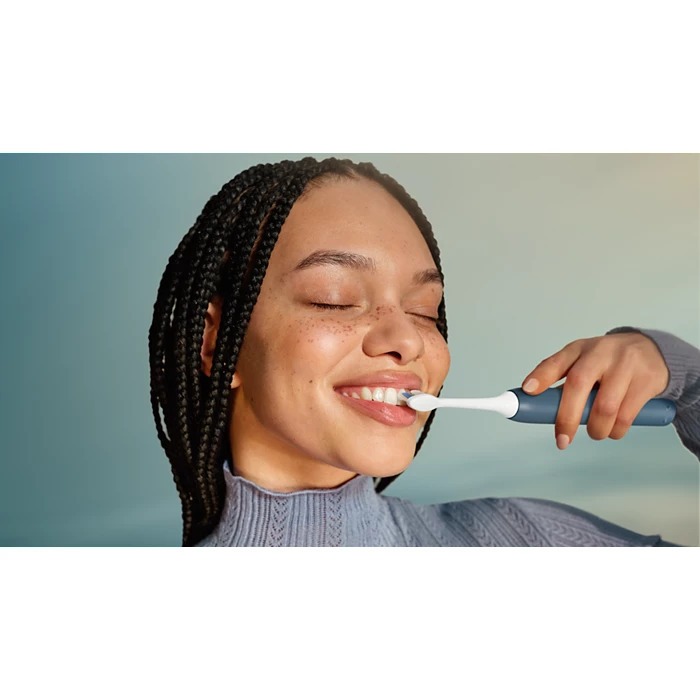 Bàn chải điện Philips Sonicare HX4043/48 C3 Premium kiểm soát mảng bám tối ưu, chăm sóc nướu