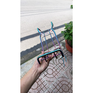 Baga giữa surius xăng cơ titan dày 10ly.