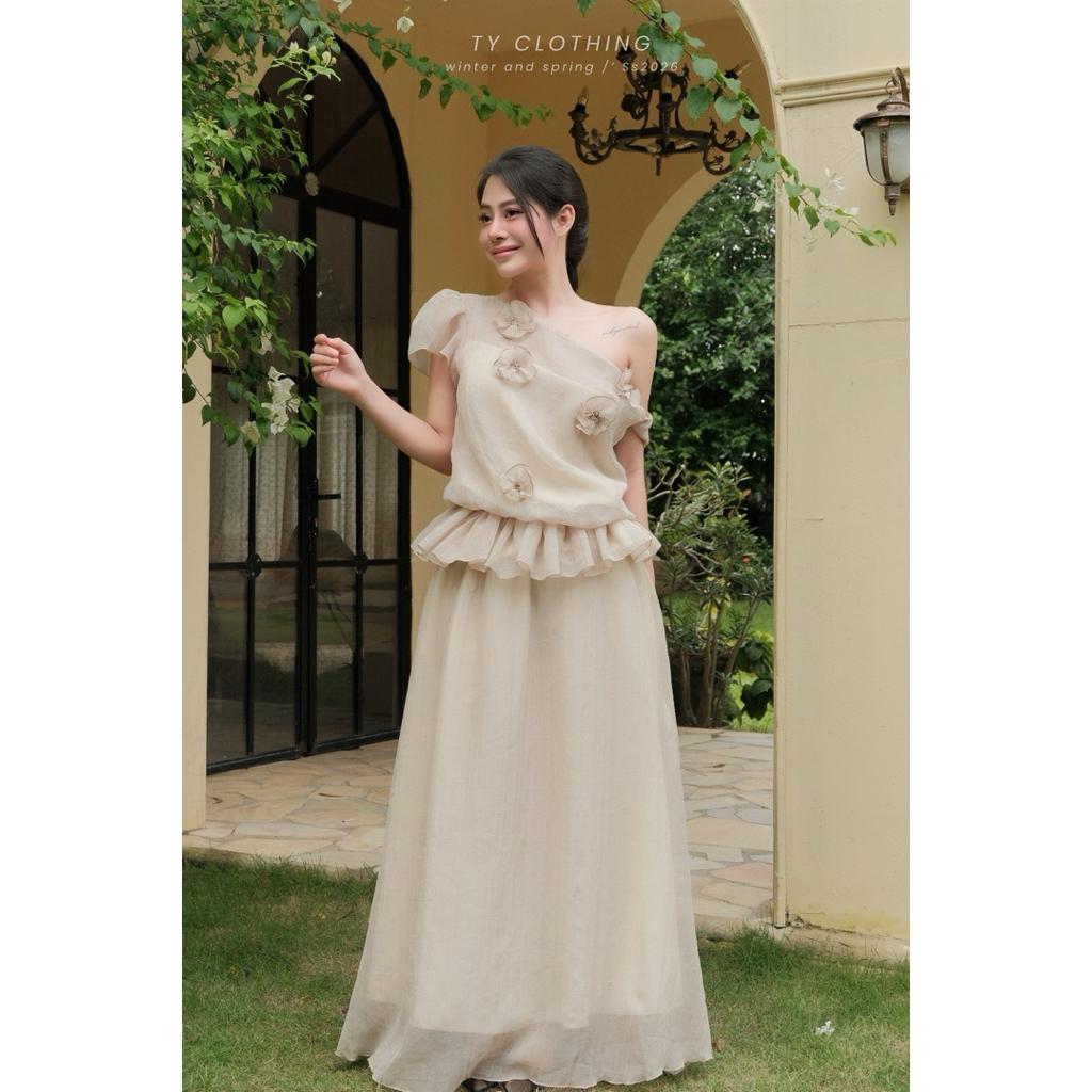 Set Lệch Vai Phối Hoa Chân Váy Dáng Dài Đi Tiệc Sang Chảnh- Hàng Thiết Kế - Màu Nâu Tây - TY CLOTHING