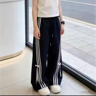 Bộ Đồ Thể Thao chất liệu cotton Siêu Hót cho bé gái phong cách Hàn Quốc  quần đính nơ cá tính