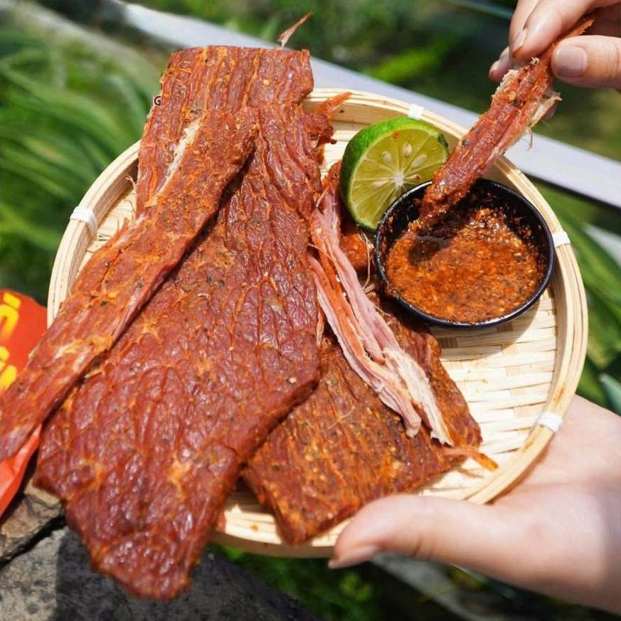 THỊT BÒ XUYÊN TIÊU CHEF HẢI | BÒ SẤY DẺO TỪ 100% THỊT BÒ TƯƠI – 2 VỊ CAY MỀM & CAY VỪA – MỀM DAI ĐẬM VỊ