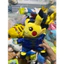 Gấu 2hand thú nhồi bông Pikachu Kung Fu, nổi bật với bộ trang phục võ thuật màu xanh satin