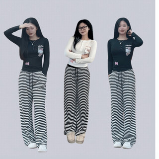 Set Bộ Thun Nữ  In Hình Hello Kitty Phối Quần Kẻ Sọc Ống Rộng Phong Cách Ulzzang Hack Dáng