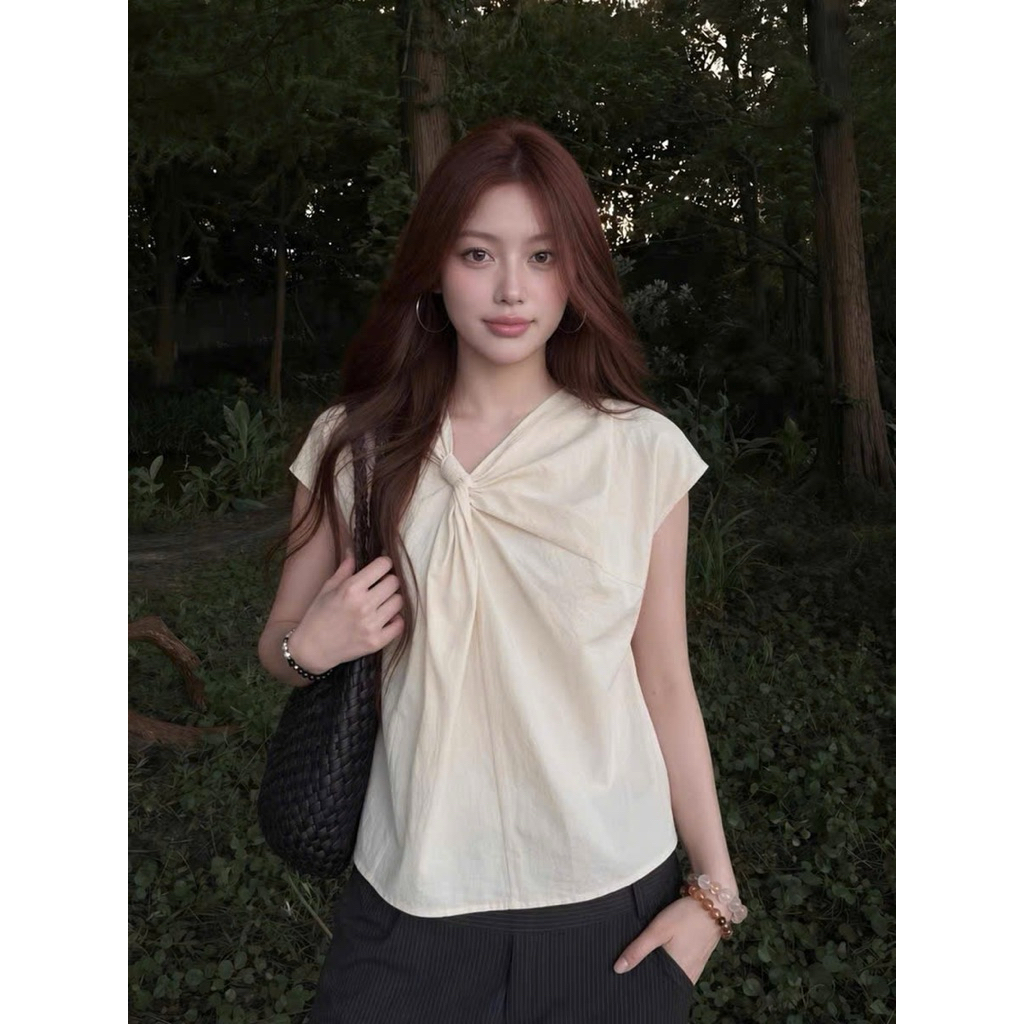 Áo xoắn cổ V tay hến Onni st