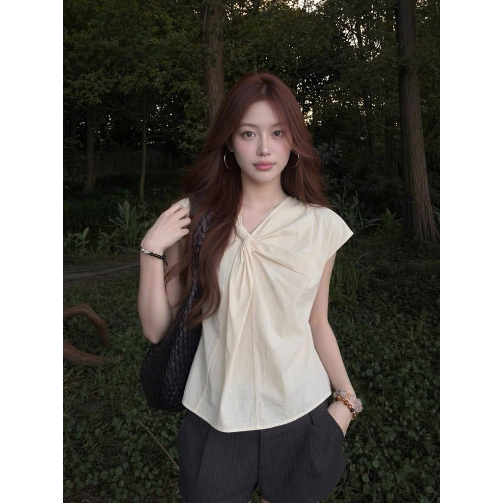 Áo xoắn cổ V tay hến Onni st