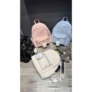 Balo Da Nhung Táo Mèo Hello Kitty Thêu Hình Đi Học Size 40 Tặng Kèm Móc Charm Kitty Cho Học Sinh Sinh Viên [LM2644]