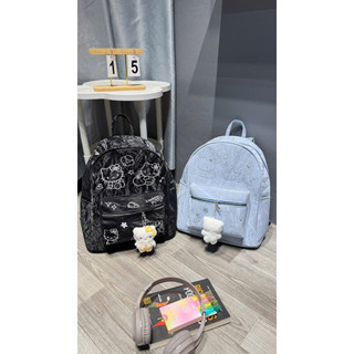 Balo Da Nhung Táo Mèo Hello Kitty Thêu Hình Đi Học Size 40 Tặng Kèm Móc Charm Kitty Cho Học Sinh Sinh Viên [LM2644]