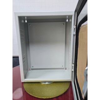 Vỏ Tủ Điện Solar 500x400x200 Có Mica Sơn Tĩnh Điện Tôn Mạ Kẽm Cho Inverter Năng Lượng Mặt Trời