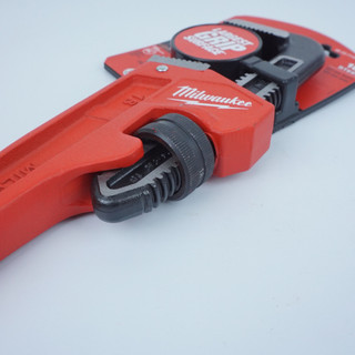 Mỏ lết răng 18" Milwaukee 48-22-7118 | Mỏ lếch cờ lê vặn mở ốc, ống nước , thép cao cấp chống rỉ