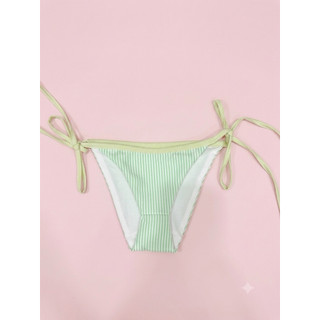 Set đồ lót đi biển phối màu tone pastel hoạ tiết sọc