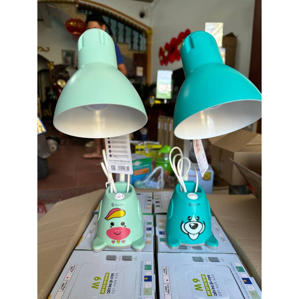 Đèn học chống cận, đèn bàn học Rạng Đông RD-RL-24.V2 bảo vệ thị lực cho bé ánh sáng dịu mắt