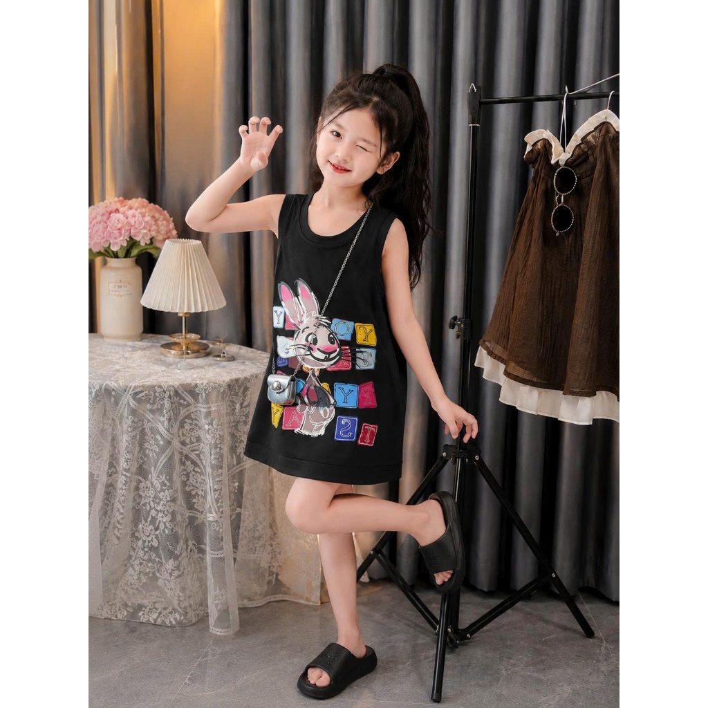 Váy bé gái dáng suông sát nách màu đen in hình thỏ dễ thương kèm túi, đầm ba lỗ cho bé năng động S14
