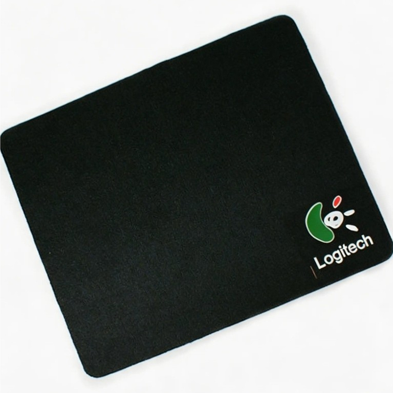 Lót Chuột Logitech 18x22cm – Size Nhỏ Gọn, Giá Rẻ, Di Chuột Mượt, Phù Hợp Văn Phòng & Gaming