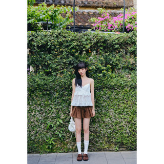 Áo OLV nữ tính tiểu thư White Lace Tiered Cami Top phù hợp đi chơi đi dạo