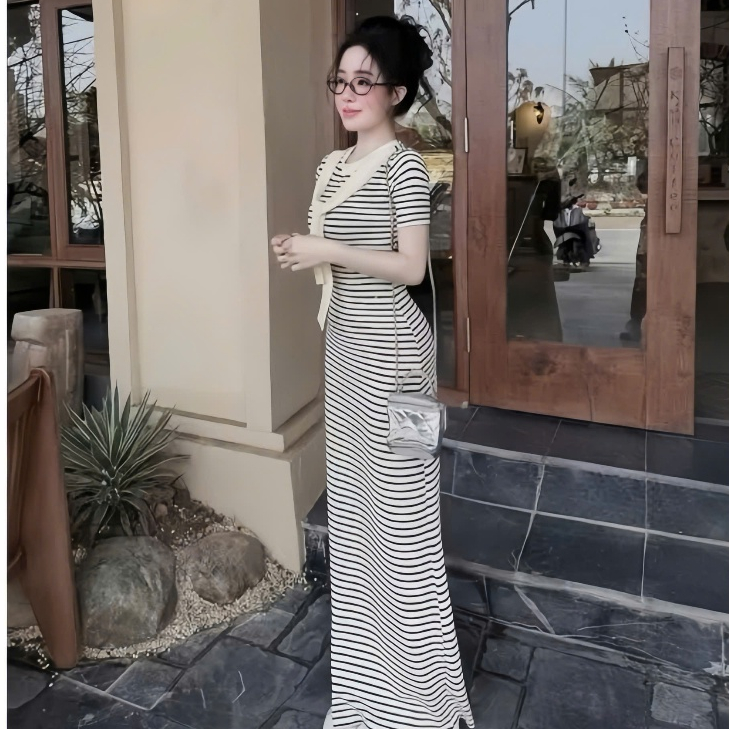 Đầm sọc tay ngắn dáng dài phối khăn , chất thun tăm thời trang