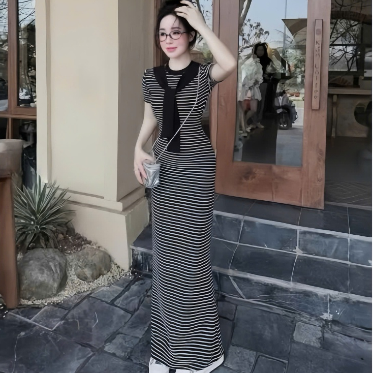 Đầm sọc tay ngắn dáng dài phối khăn , chất thun tăm thời trang