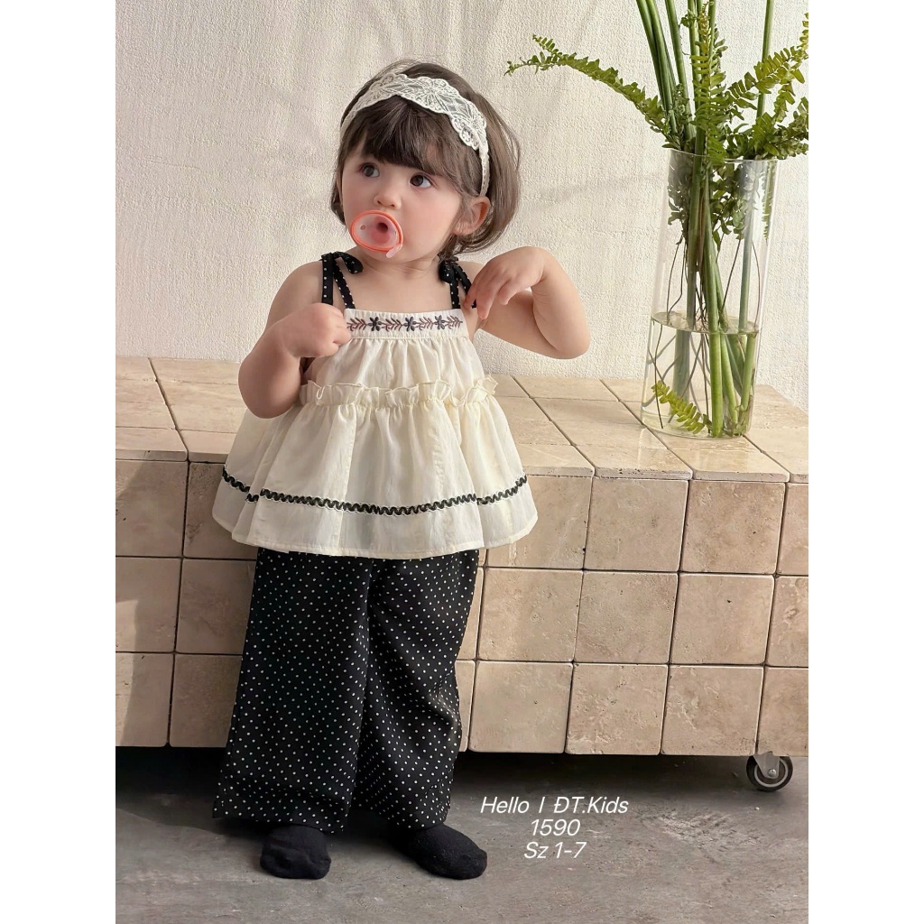 Sét Áo Babydoll Cho Bé Gái 2 Dây Buộc Vai Bộ Đũi Thêu Hoa Bèo Nổi Phối Kèm Quần Suông Chấm Bi Xuông BR25