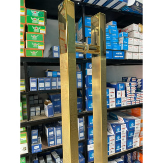 Tay Nắm Cửa Vuông Vàng Chữ Vạn Inox Cao Cấp - Tay Nắm Cửa Thủy Lực Kính Cường Lực