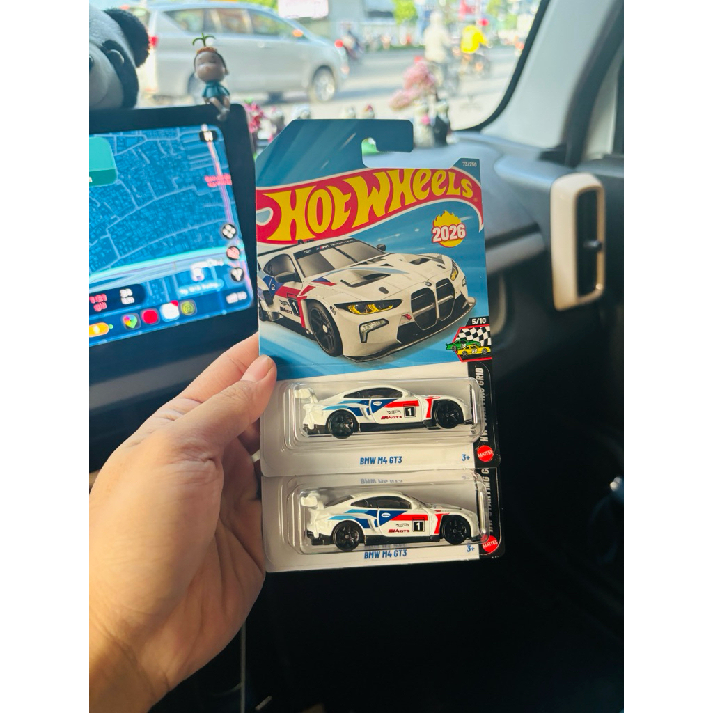 Xe mô hình đồ chơi Hot Wheels Basic 1/64