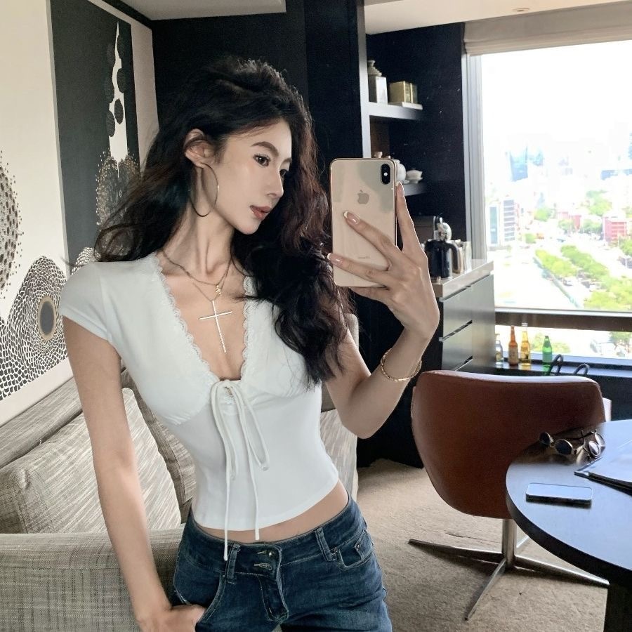【dynamar】COD Áo Kiểu Nữ Ôm Body Y2K Cổ Tim Phối Ren Cột Dây Chất Thun Cotton Mịn