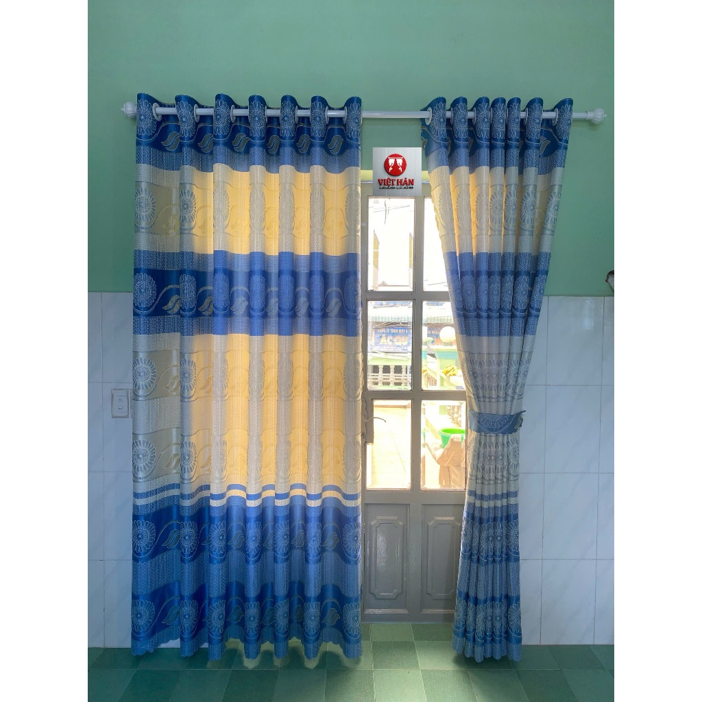 1 TẤM GẤM HOA VĂN MÀU XANH   CHƯA CÓ CÂY TREO - TREO 1 TẤM MUA 1 TẤM _TREO 2 TẤM MUA 2 TẤM RÈM CỬA VIỆT HÀN