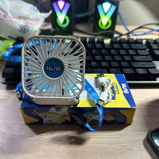 NuVi Quạt Mini Sạc USB Đeo Cổ Cầm Tay Thiên Biến Vạn Hóa 3 Cấp Độ Gió Mẫu Mới