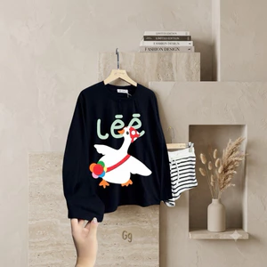 Set Bộ Áo Thun Dài Tay In Hình Chú Vịt Đáng Yêu Phối Quần Short Kẻ Sọc Năng Động