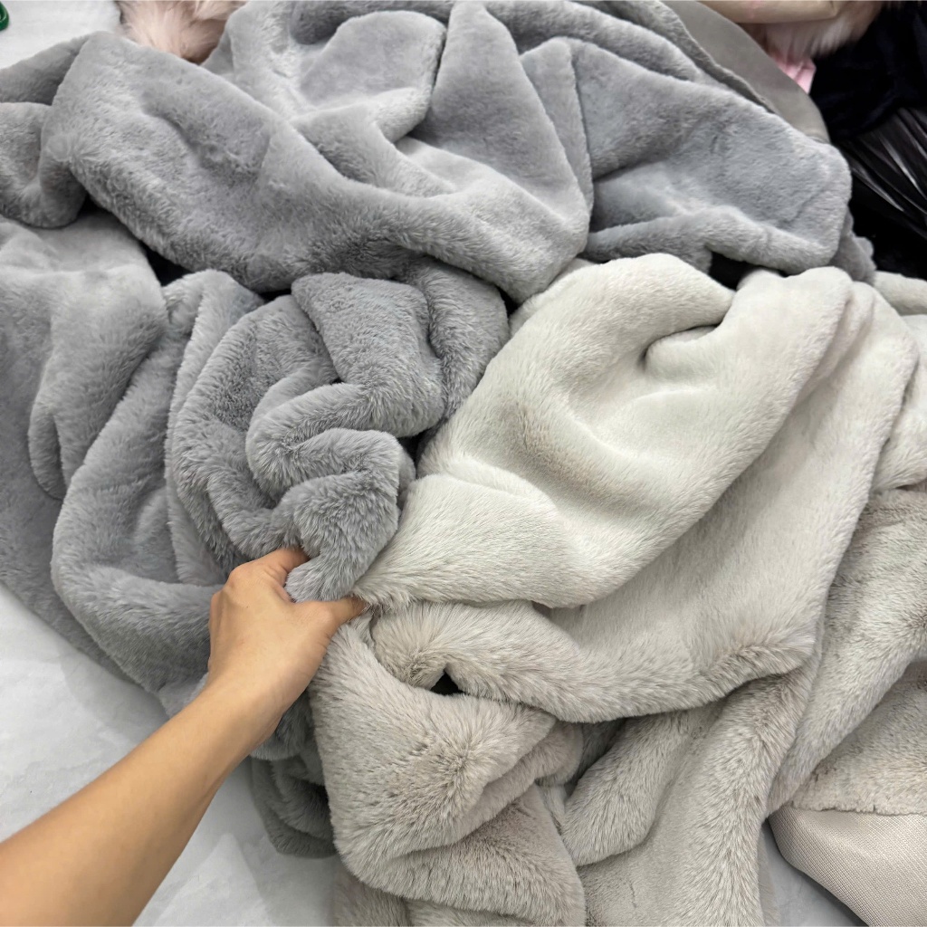 Thảm lông ngắn mịn trải bàn trang điểm - Thảm lông mịn màu xám tro lông ngắn