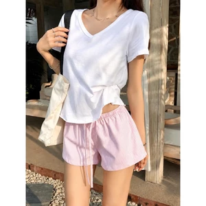 Quần Đùi Kate Kẻ Sọc đơn giản phù hợp mặc ở nhà hoặc đi biển chơi