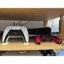 Giá Đỡ Tay Cầm PS5 Tối Giản – Minimalistic PS5 Controller Stand Để Bàn