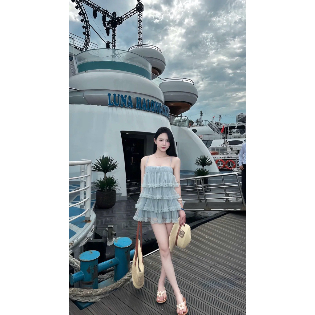 Váy 2 dây lưới bèo tầng bánh bèo xinh