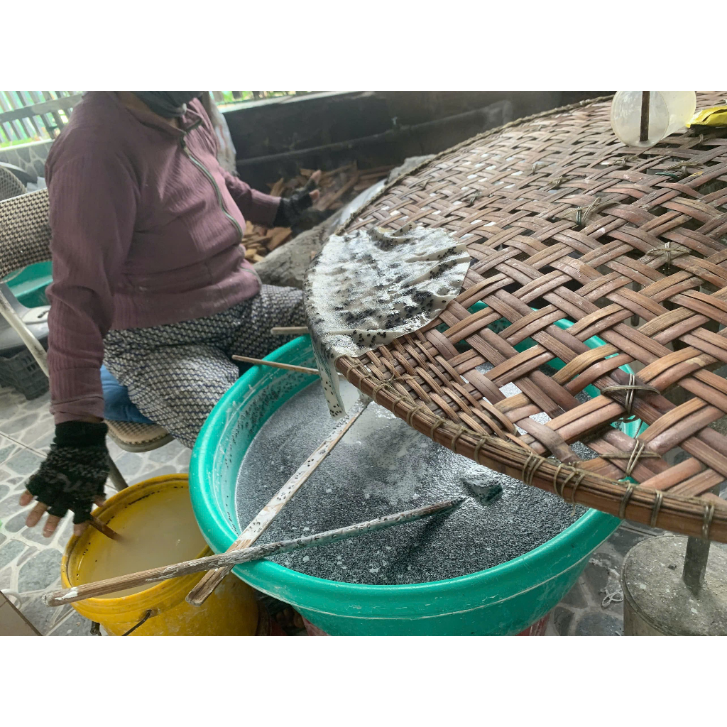 Bánh Tráng Mè Đen Phan Rang Dùng Để Nướng – Bánh Tráng Gạo Mè Thủ Công Ninh Thuận