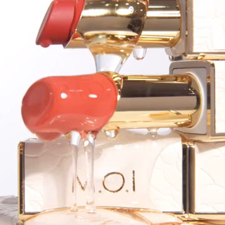 Son thỏi lì cao cấp Love MOI Holiday Cosmetics Hồ Ngọc Hà