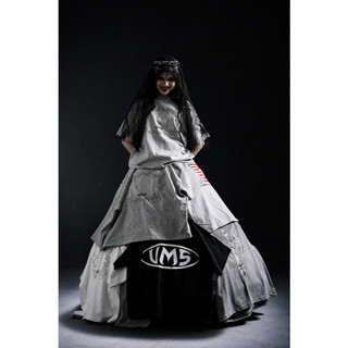 Áo Thun Màu Xám Hình Khung Chất Liệu Cotton Logo UMS Form Boxy Phong Cách Streetwear Local Brand Việt Nam