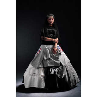 Áo Thun Màu Đen Hình Khung Chất Liệu Cotton Form Boxy Phong Cách Streetwear Local Brand Vietnam UMS