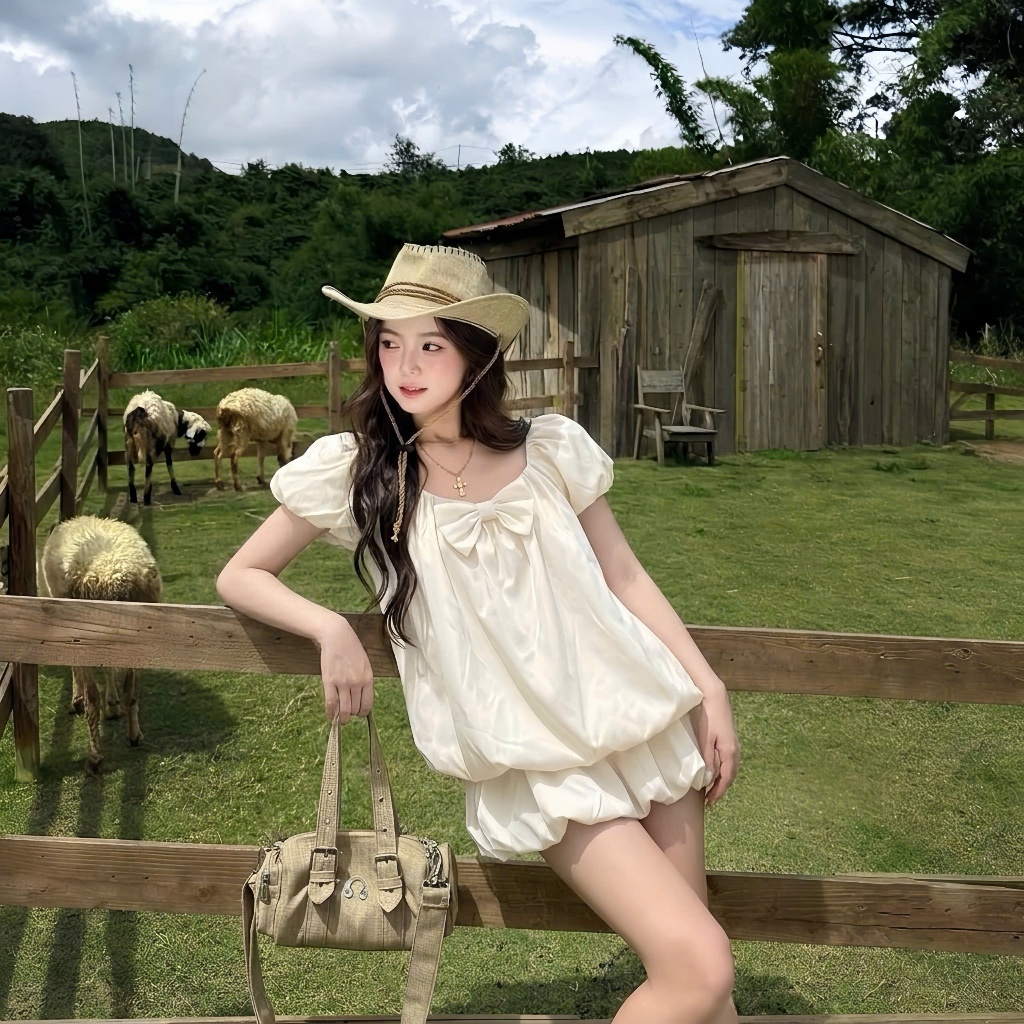 (KÈM CHÂN VÁY BÍ) Set Áo kiểu nữ S244 chất gió hàn họa tiết babydoll dáng bí phồng kèm nơ tiểu thư ngắn tay form rộng | BigBuy360 - bigbuy360.vn